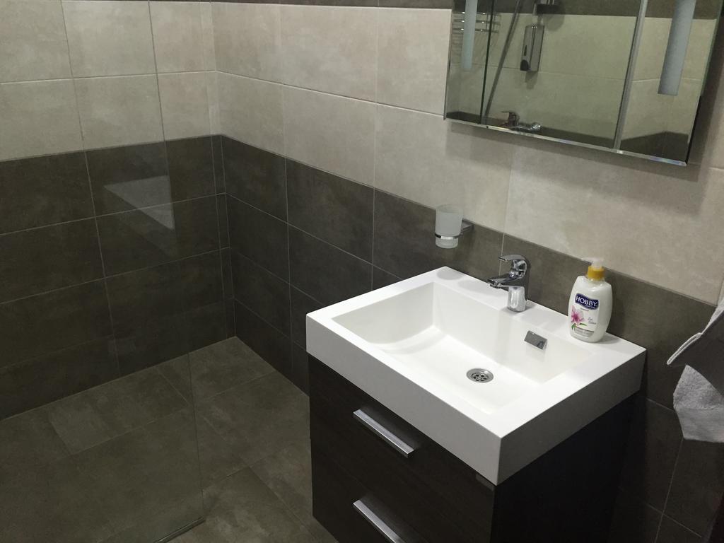 Sea Towers 2 Room Apartment บาทูมิ ภายนอก รูปภาพ
